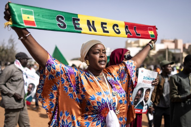 Os eleitores no Senegal votarão em 24 de março, após semanas de turbulência devido à tentativa do presidente Macky Sall de adiar as eleições (John Wessels/AFP)