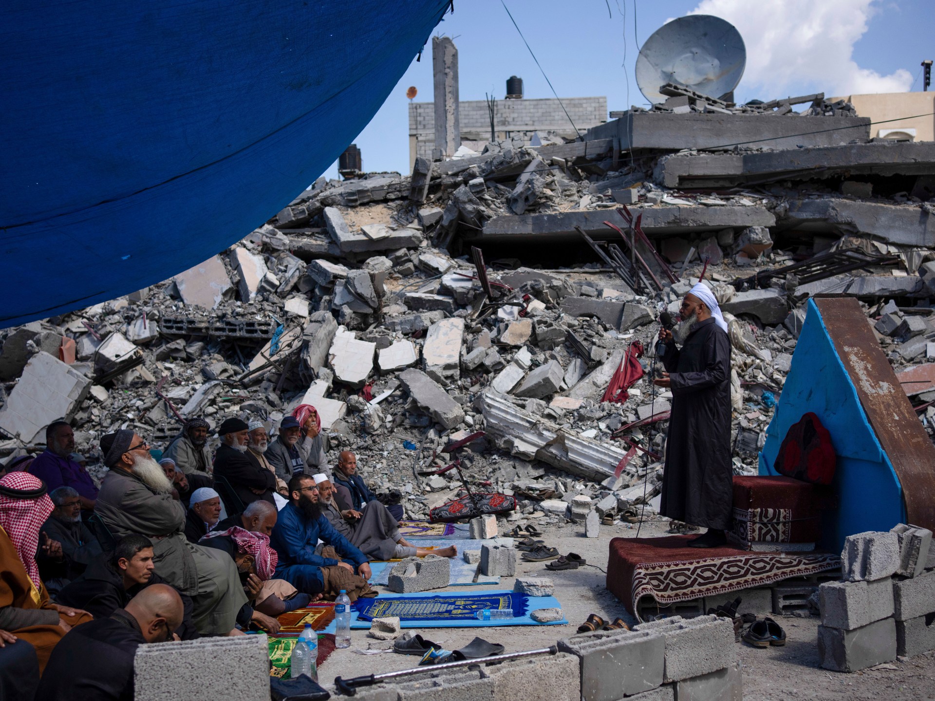 Palestinians killed in Israeli bombing of Gaza as Ramadan begins | Israel War on Gaza