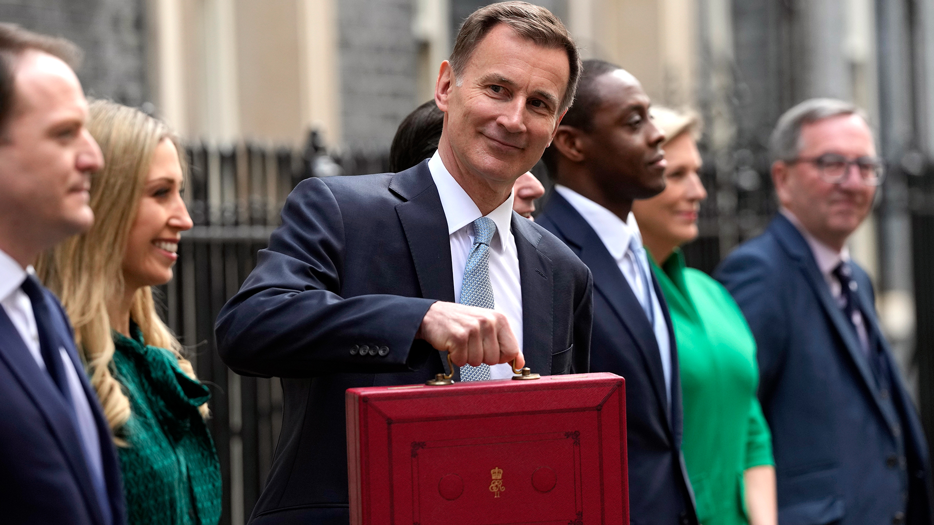 Can the Conservative government’s budget win over British voters? | Business and Economy