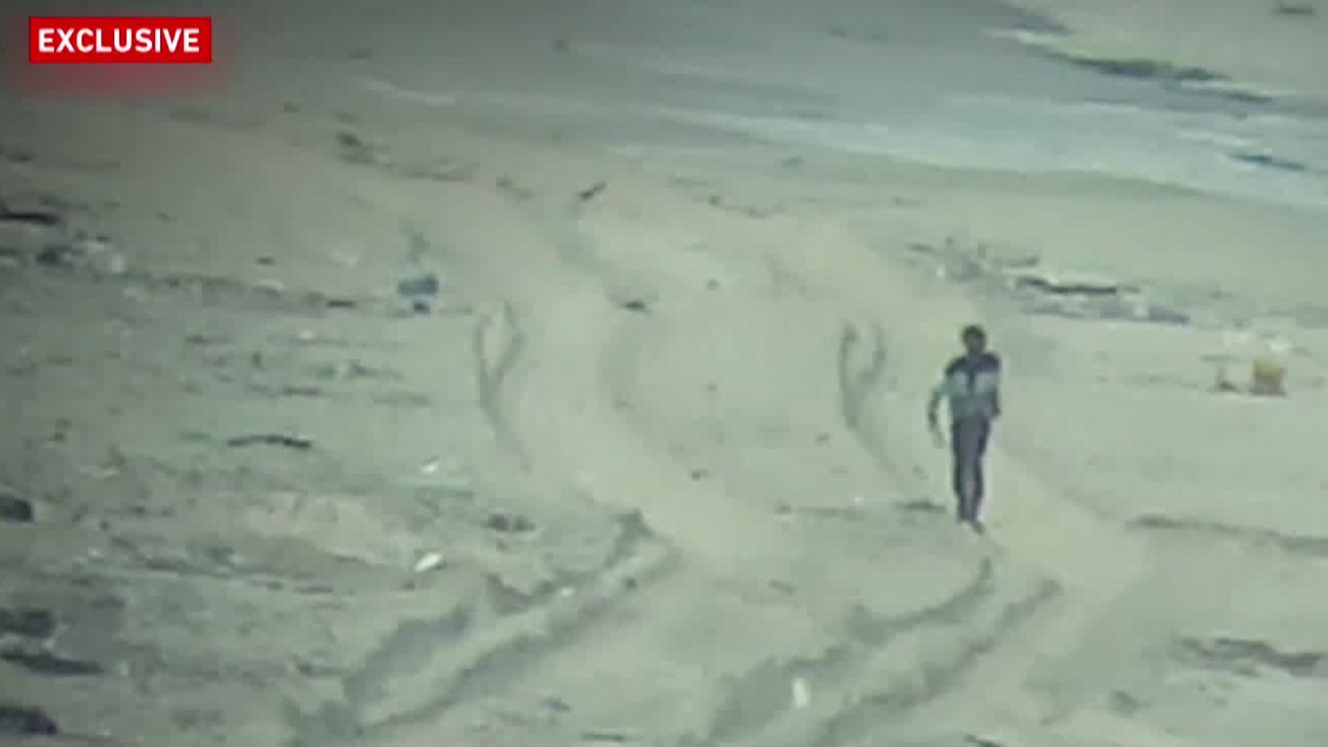 Israeli soldiers shoot dead two unarmed Palestinian men in Gaza: Video