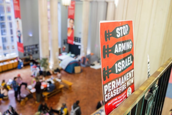 Студенти от Обединеното кралство призовават университета да отстрани равина, служил в израелската армия