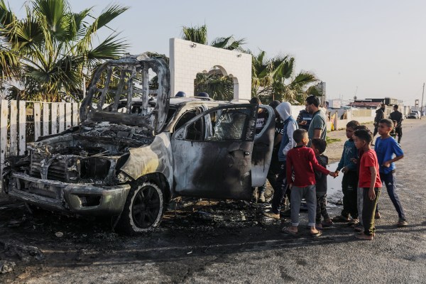 Нараства възмущението от смъртоносната атака на Израел срещу конвоя с хуманитарна помощ в Газа