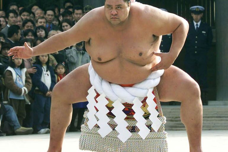 Akebono performing at a sacred ring-entering ritual.