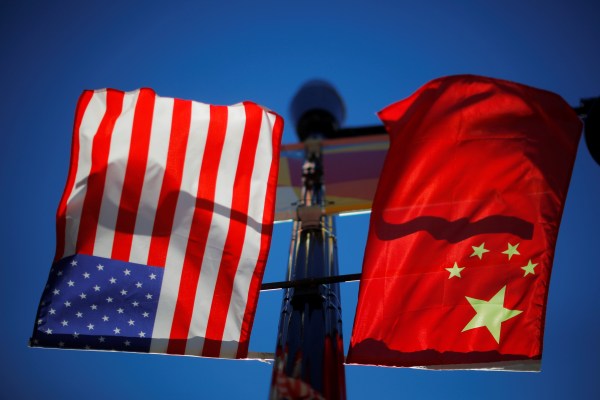 Мнозинството в Югоизточна Азия биха избрали Китай пред САЩ, сочи проучване