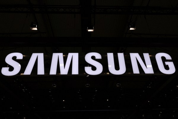 Samsung Electronics отчете почти 10 кратен скок на оперативната печалба за