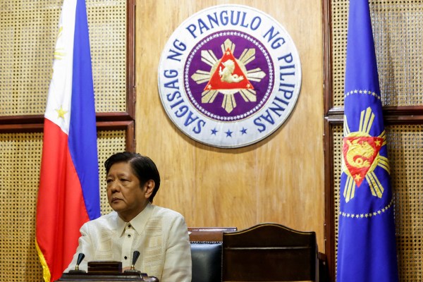 Филипинският президент Фердинанд Маркос младши каза че предстоящите разговори с