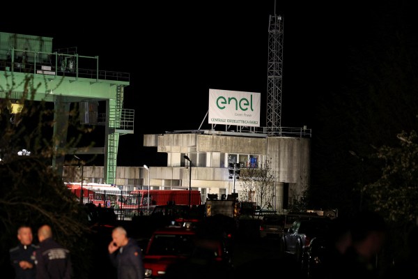 Най-малко трима загинаха след експлозия във водноелектрическа централа в Италия