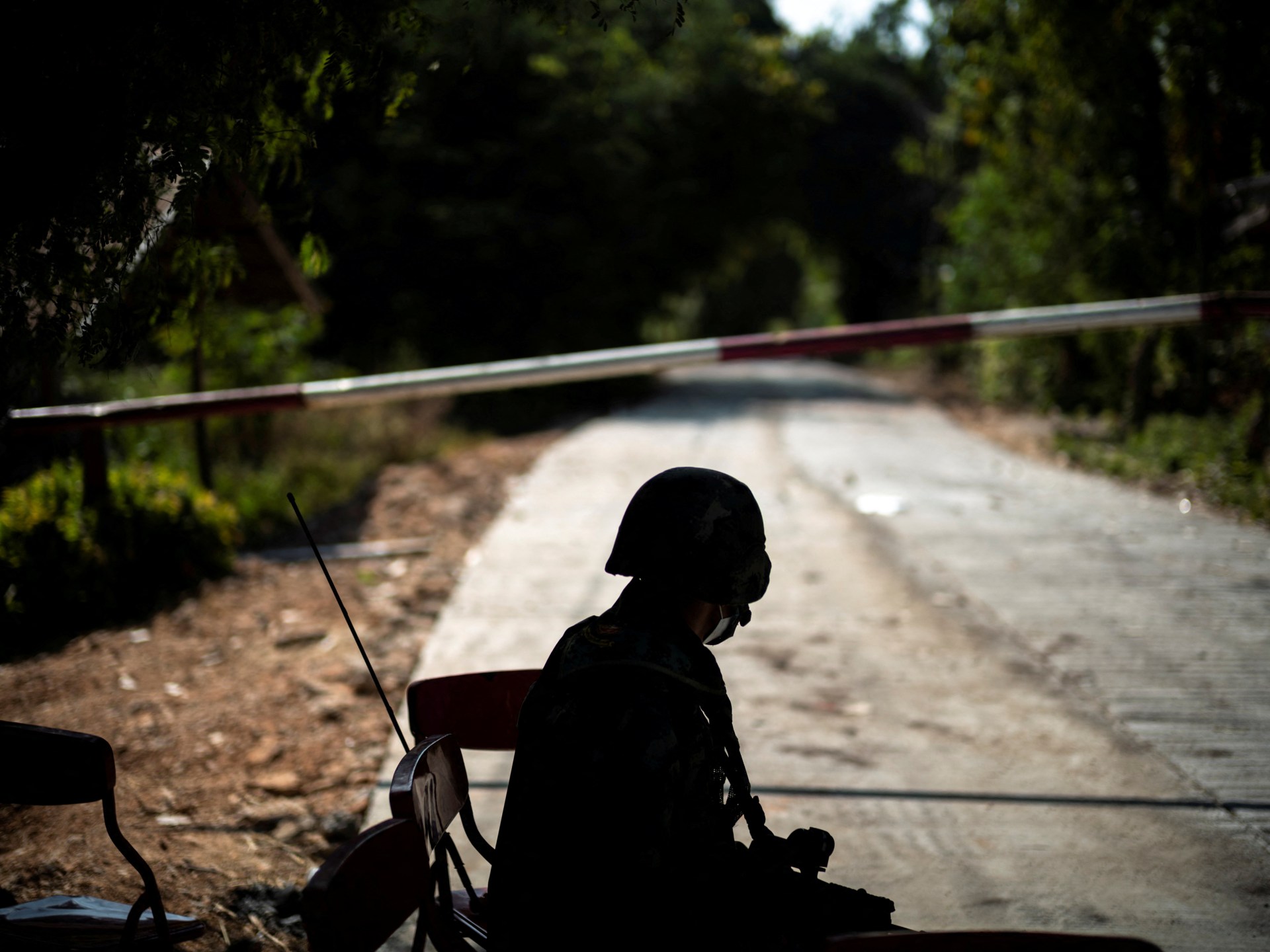 Myanmar troops retreat to Thai border bridge after days of fighting | Conflict News