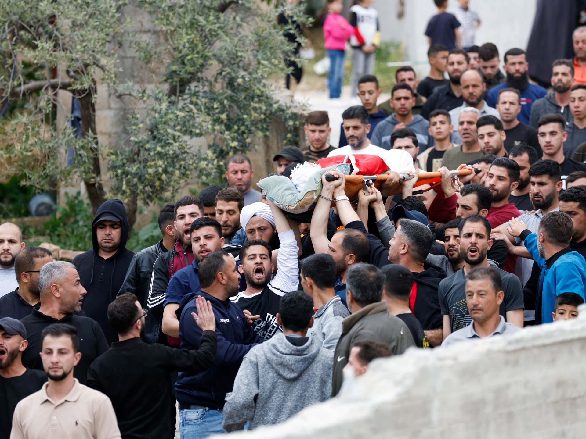 Palestinian man killed in Israeli settler raids in occupied West Bank | Occupied West Bank News
