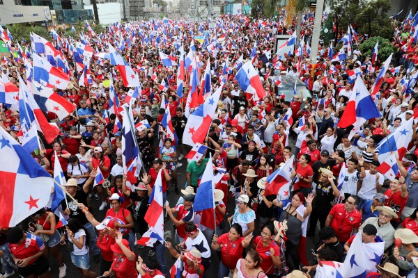 Кандидатите се изправят срещу корупцията и неравенството в президентската надпревара в Панама