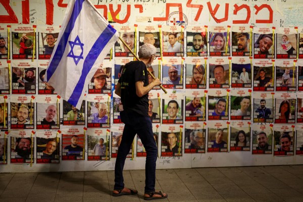 Ръководителят на израелското военно разузнаване подаде оставка защото не успя