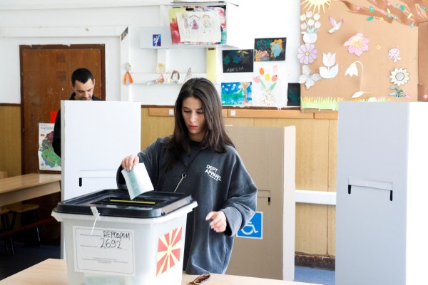 В Северна Македония тече гласуване за избор на президент преди