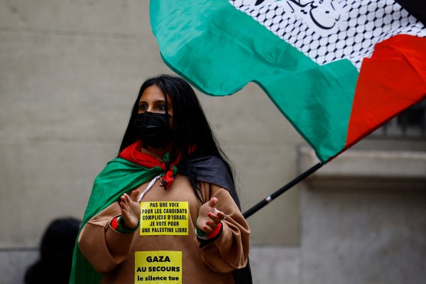 Протестиращите ядосани от войната на Израел срещу Газа се събраха