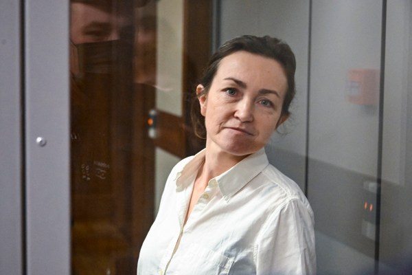 Руски съд удължи предварителния арест на журналистката Алсу Курмашева до