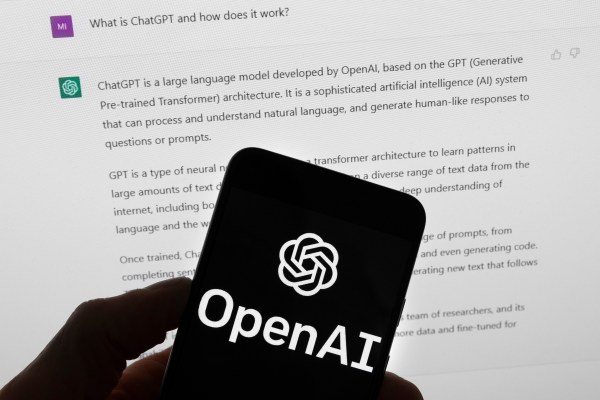 OpenAI представи инструмент за клониране на гласове на хора, но