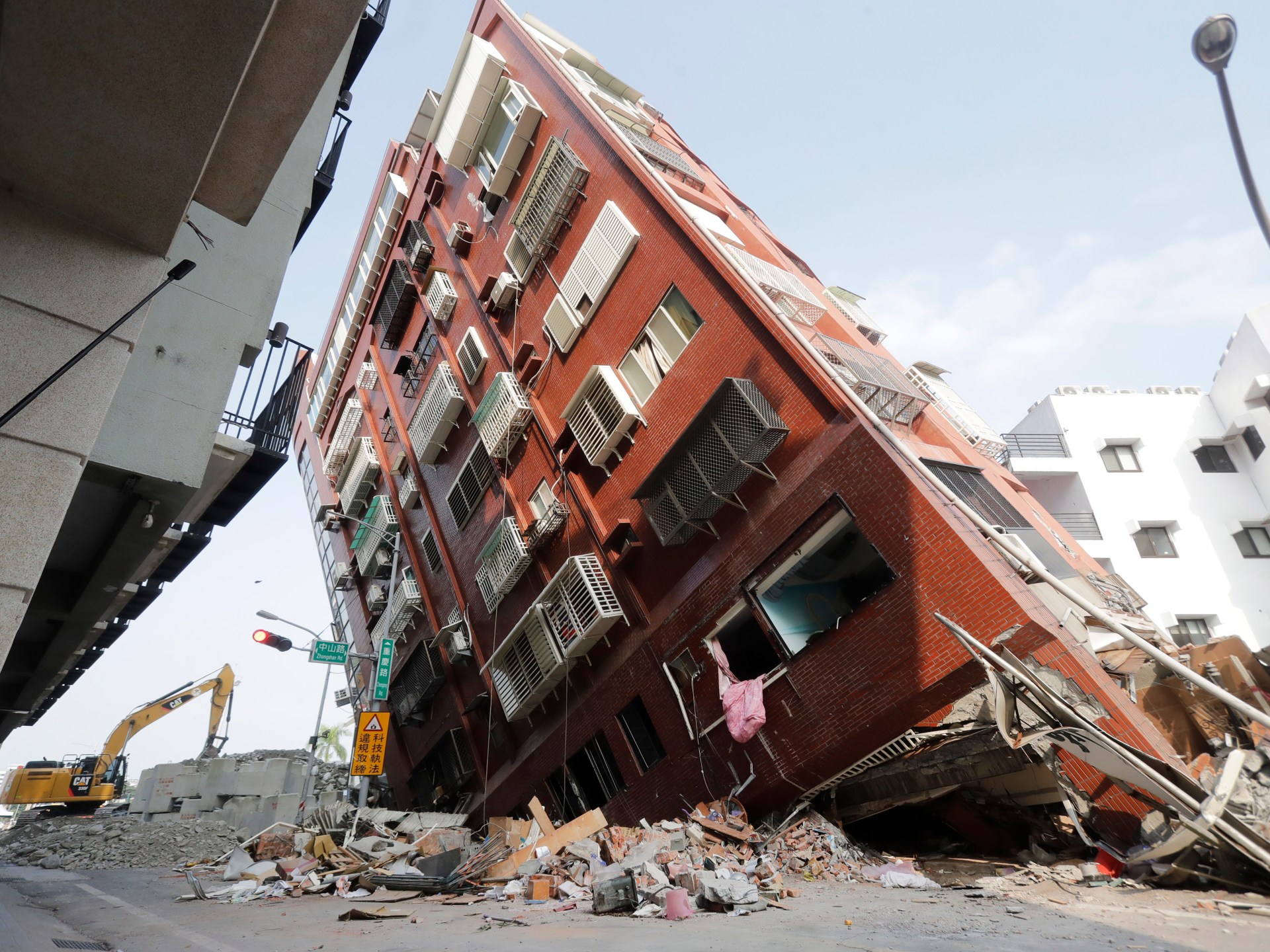 Taiwan says 1,000 injured in earthquake, rescue efforts focus on Hualien