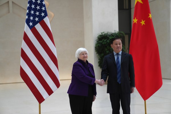 От нечестна търговия до TikTok: Пътуването на министъра на финансите на САЩ Йелън в Китай
