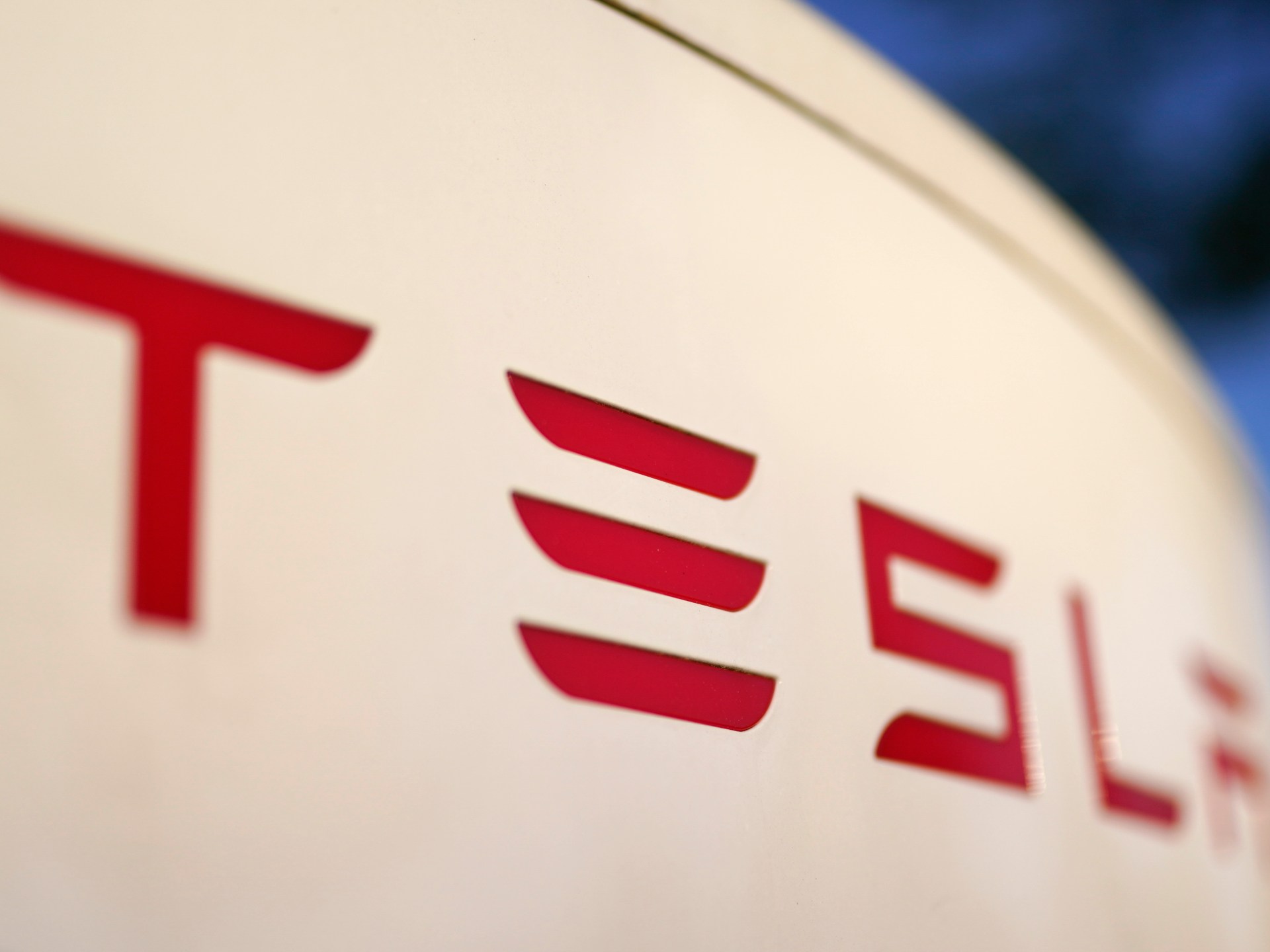 Tesla settles lawsuit over fatal Autopilot crash for undisclosed amount | Automotive Industry