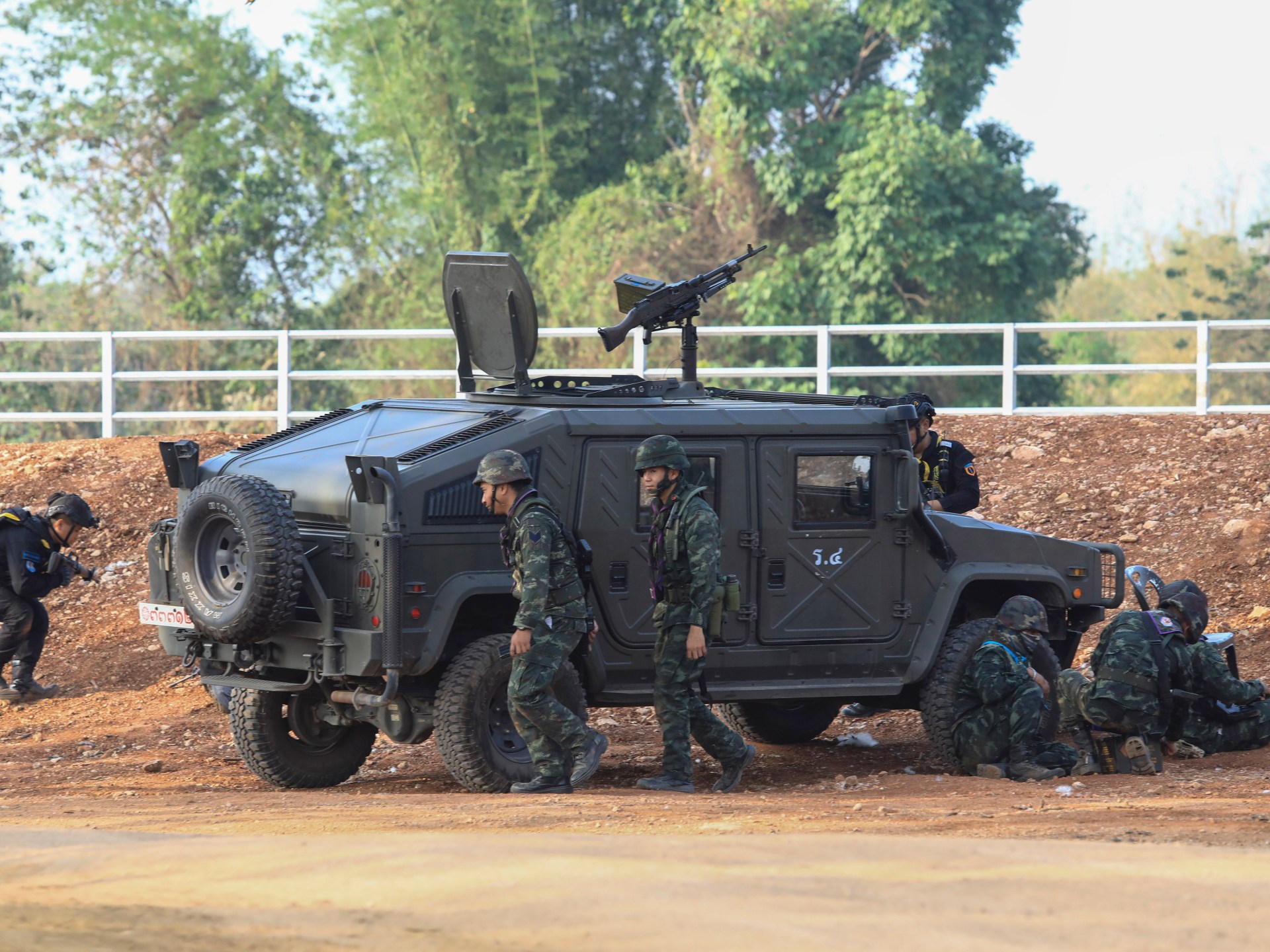 Des affrontements éclatent à la frontière entre la Thaïlande et le Myanmar entre soldats et groupes armés  Actualités militaires