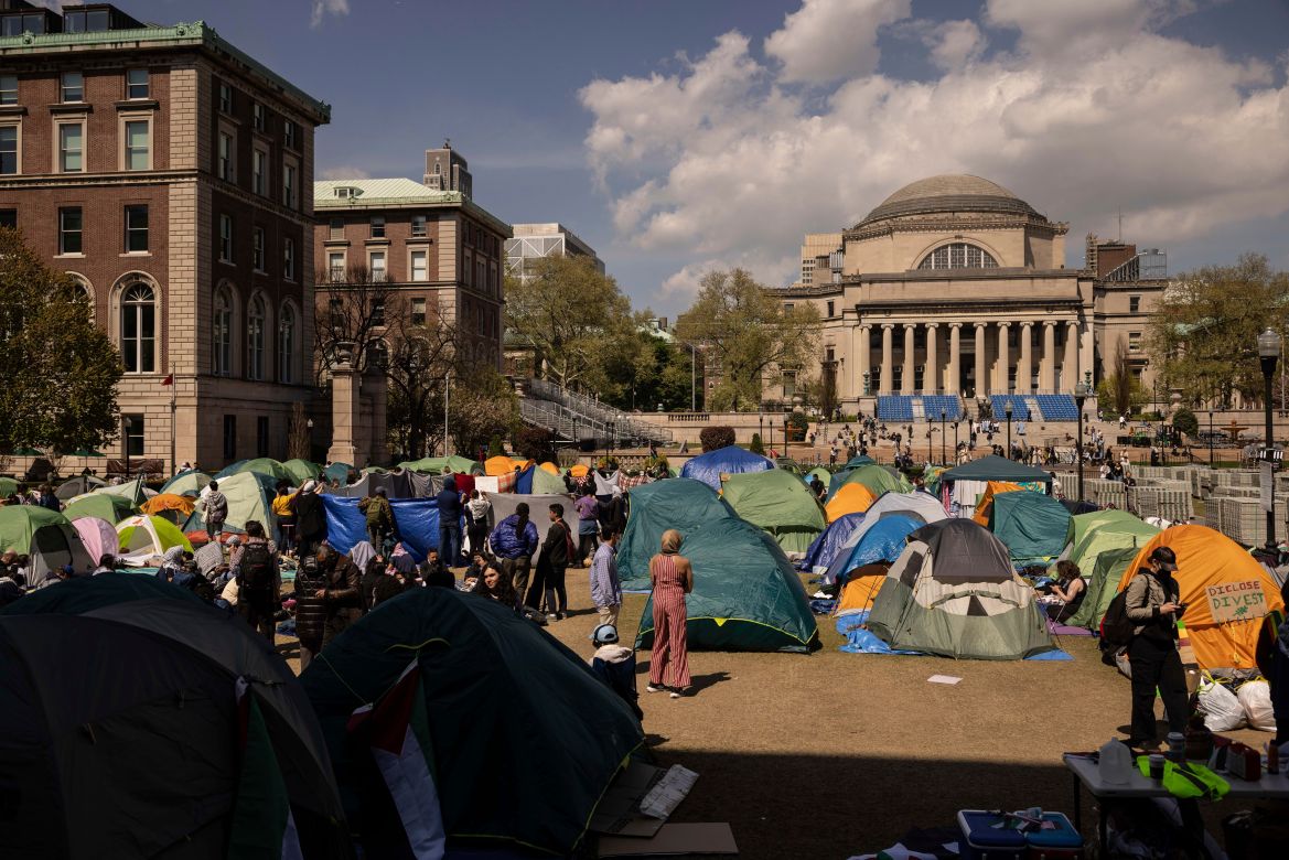 Campamento de manifestación pro palestino en la Universidad de Columbia, el viernes 26 de abril.