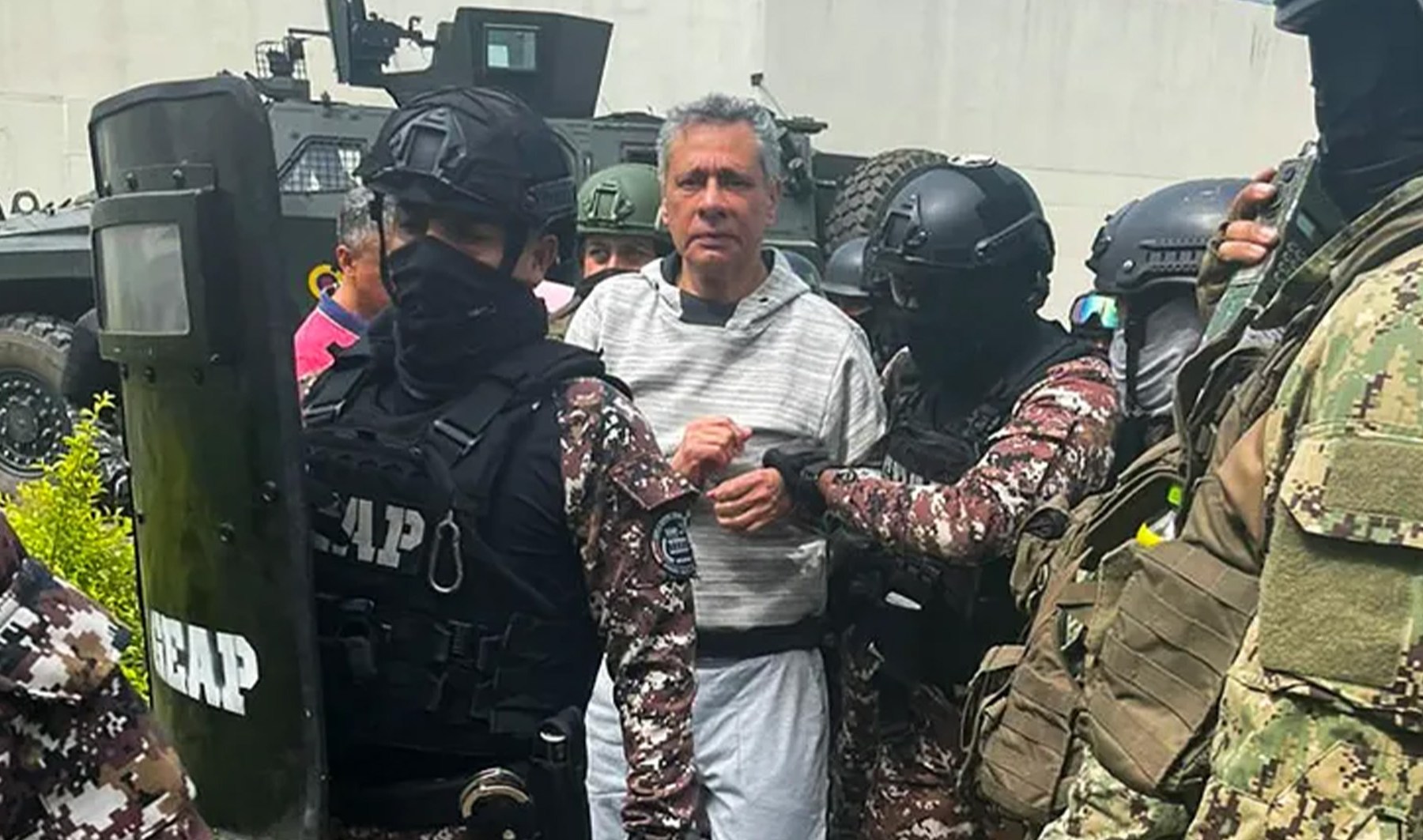 Mexico cuts ties with Ecuador after police raid embassy