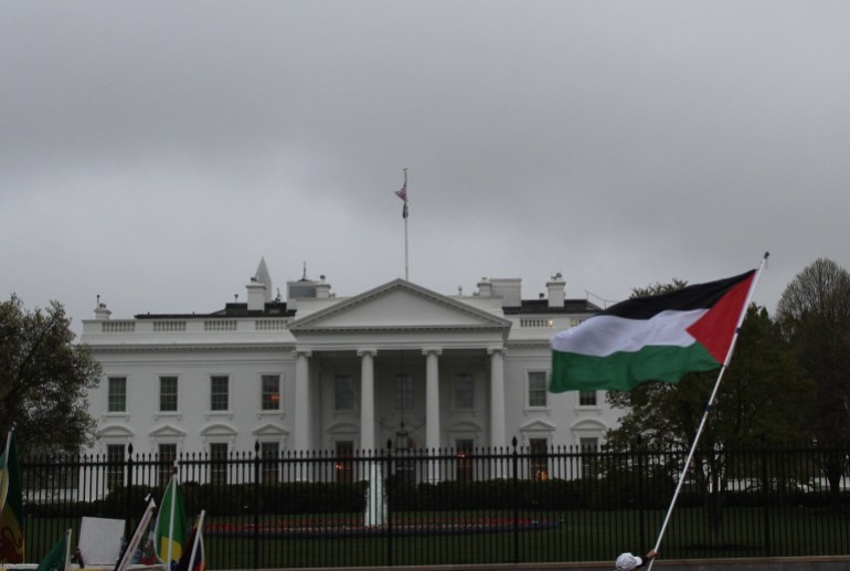 Palestinian flag flies outside the White House