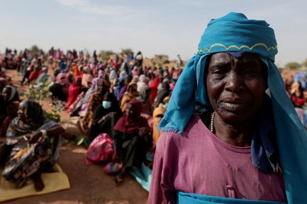 Судан е изправен пред хуманитарна криза докато гражданската война продължава