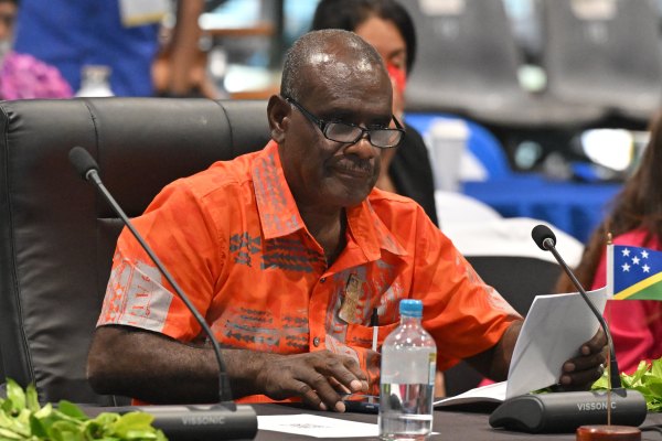 Законодателите на Соломоновите острови избраха бившия външен министър Йеремия Манеле