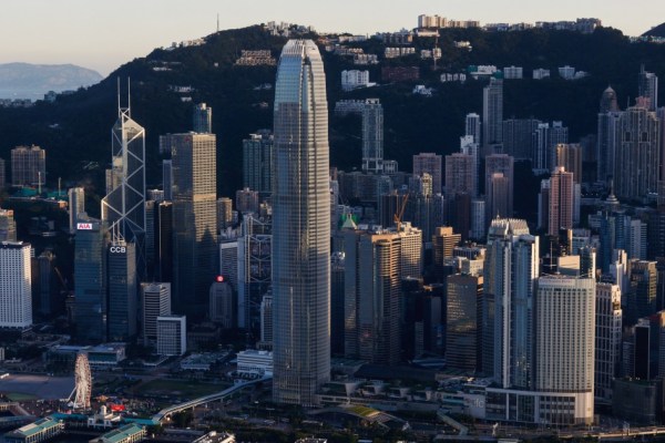 Wall Street Journal съкращава персонал в Хонконг, премества фокуса си към Сингапур