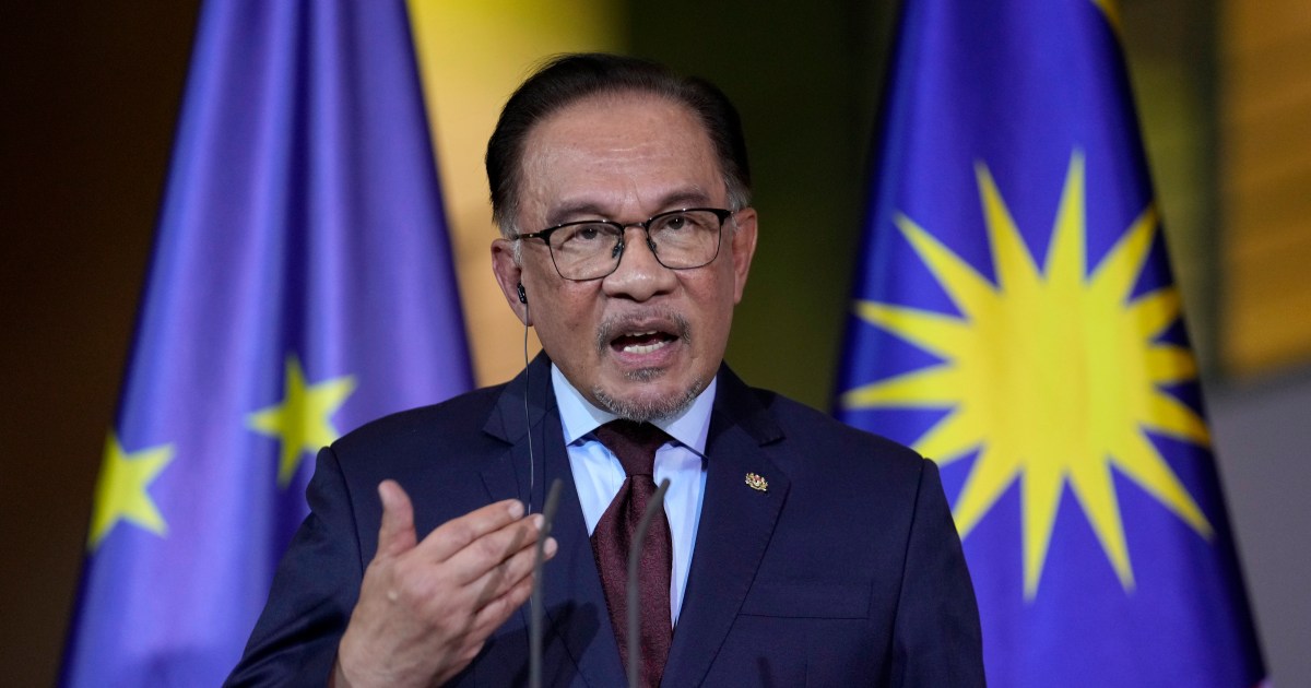 Anwar de Malaisie dévoile une augmentation record des salaires publics au milieu de la chute du ringgit |  Affaires et économie