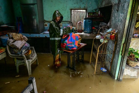 Over 25,000 homes destroyed, 147,000 displaced, as Sri Lanka faces its deadliest flood since 2017, impacting Colombo.