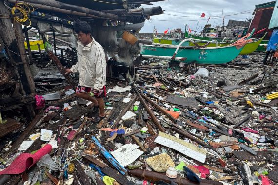 Aftermath of Typhoon Fung-wong in Philippines