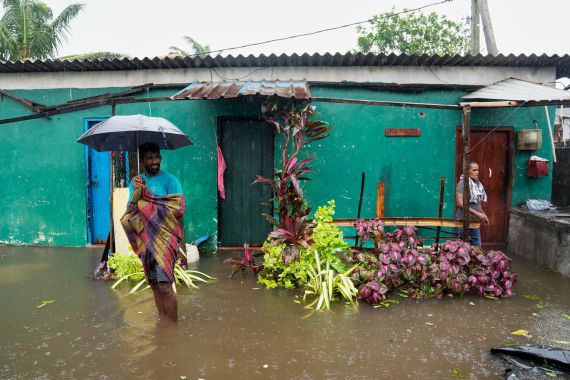 Over 25,000 homes destroyed, 147,000 displaced, as Sri Lanka faces its deadliest flood since 2017, impacting Colombo.