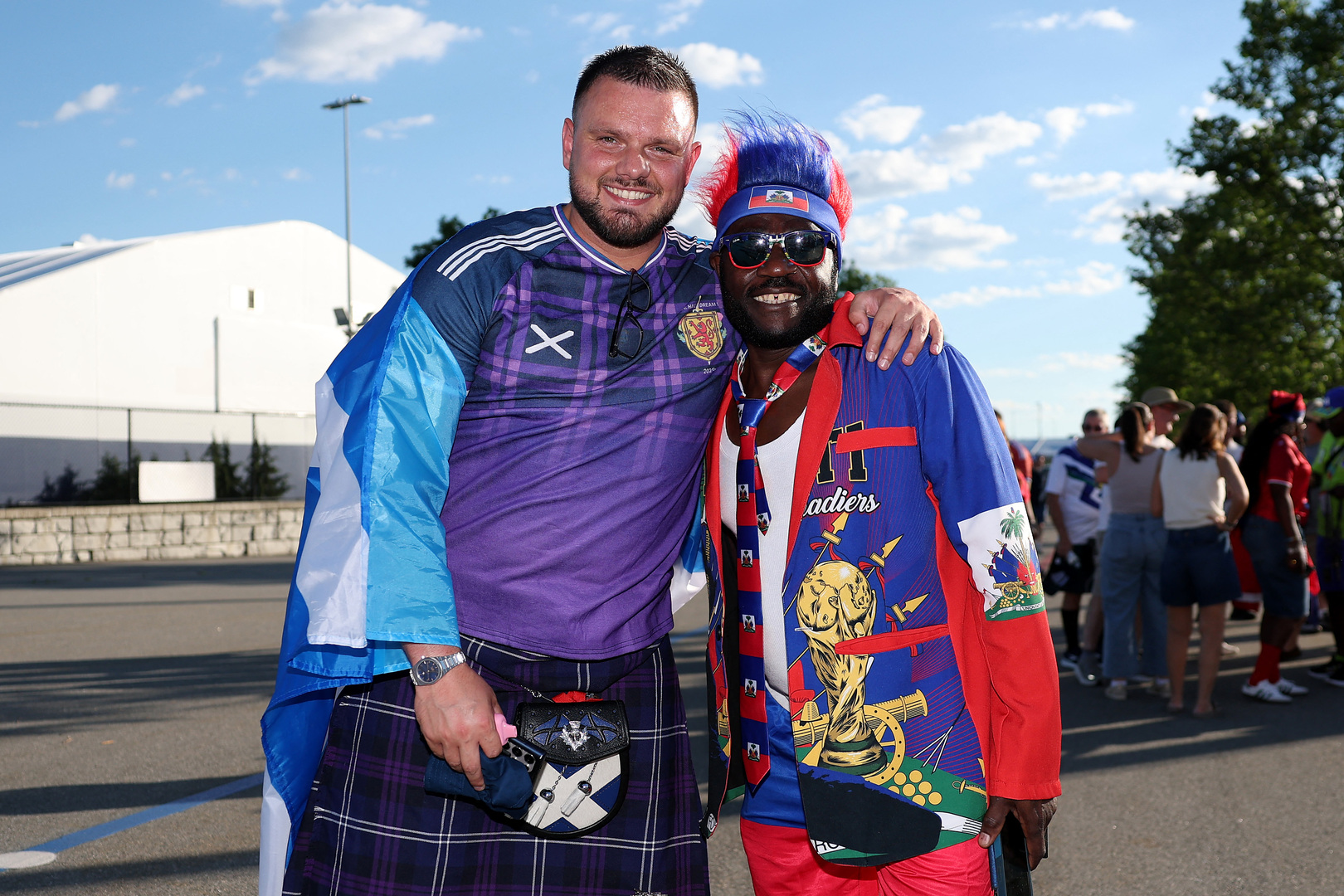 Fãs haitianos nas ruas, fiéis escoceses em kilts | Copa do Mundo 2026