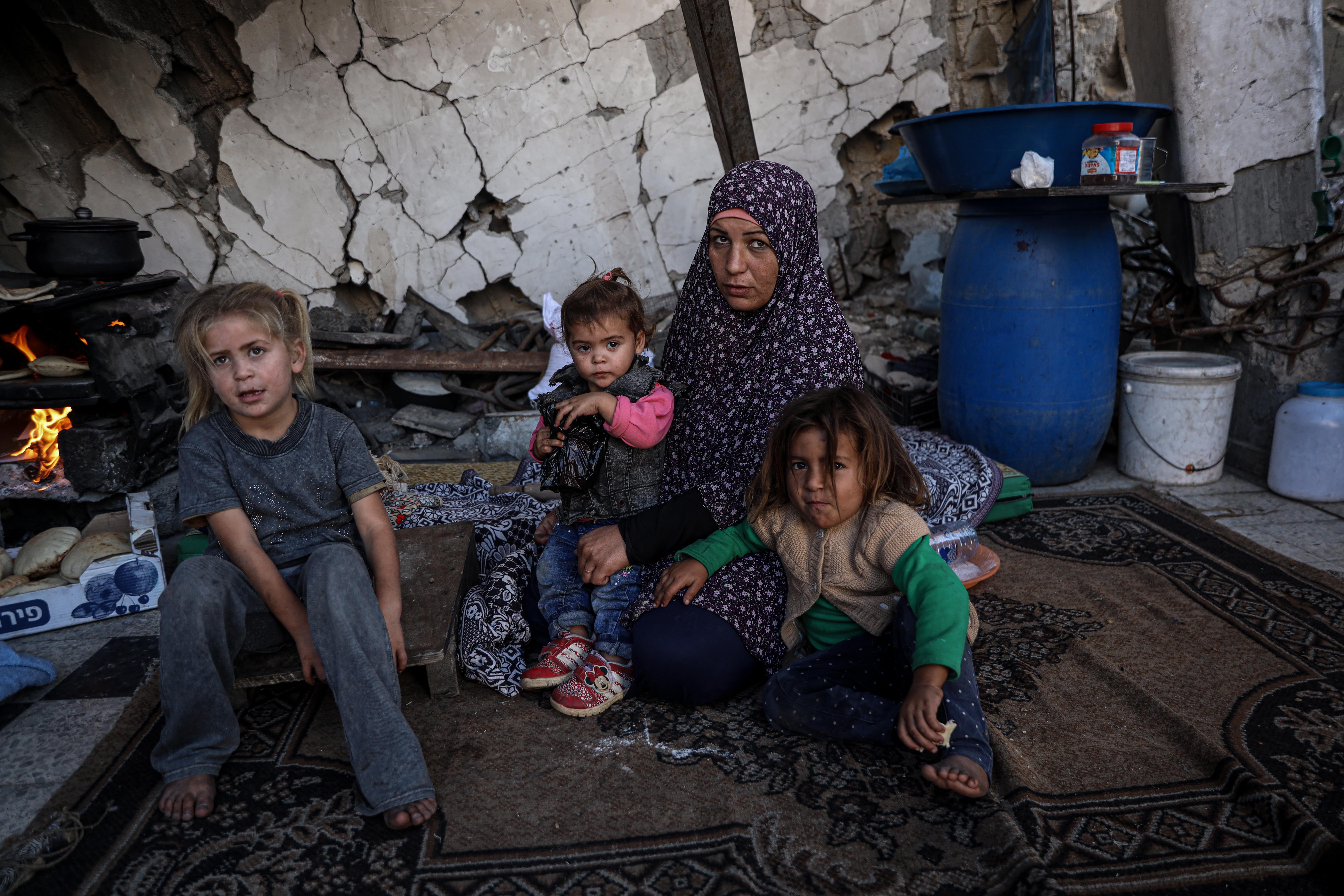 aljazeera.com - Maram Humaid - Gaza children face worsening food shortages as prices rise and aid is cut