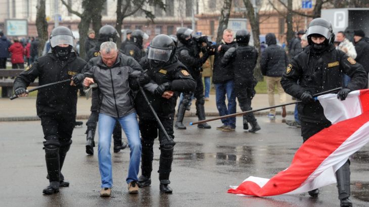 Hundreds detained in Belarus protests