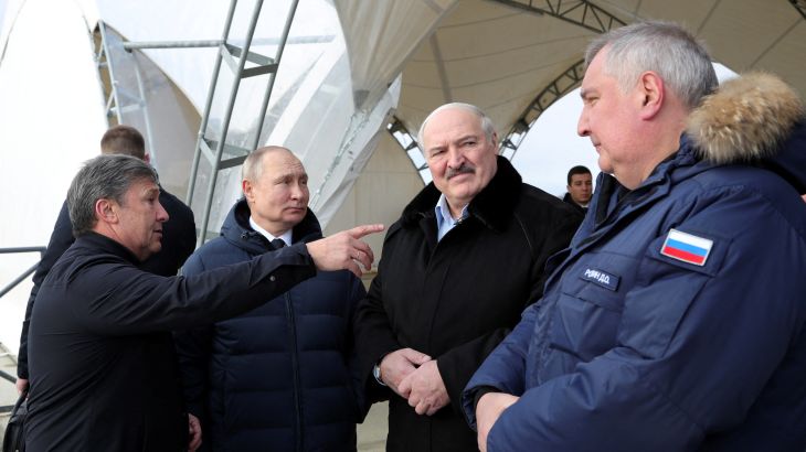 Russian President Vladimir Putin, Belarusian President Alexander Lukashenko and Director General of Roscosmos Dmitry Rogozin visit the construction site of the Amur launch complex for Angara rockets at the Vostochny Cosmodrome in Amur Region, Russia April 12, 2022. Sputnik/Mikhail Klimentyev/Kremlin via REUTERS ATTENTION EDITORS - THIS IMAGE WAS PROVIDED BY A THIRD PARTY.